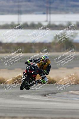 media/Nov-16-2025-Race Pace (Sun) [[8c5fa54630]]/Non Verified Riders (1st 20 Minutes)/1-Turn 14 (10am)/